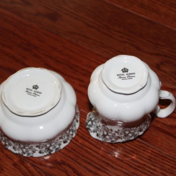 Royal Albert bone china cream & sugar - Picture 3 of 3